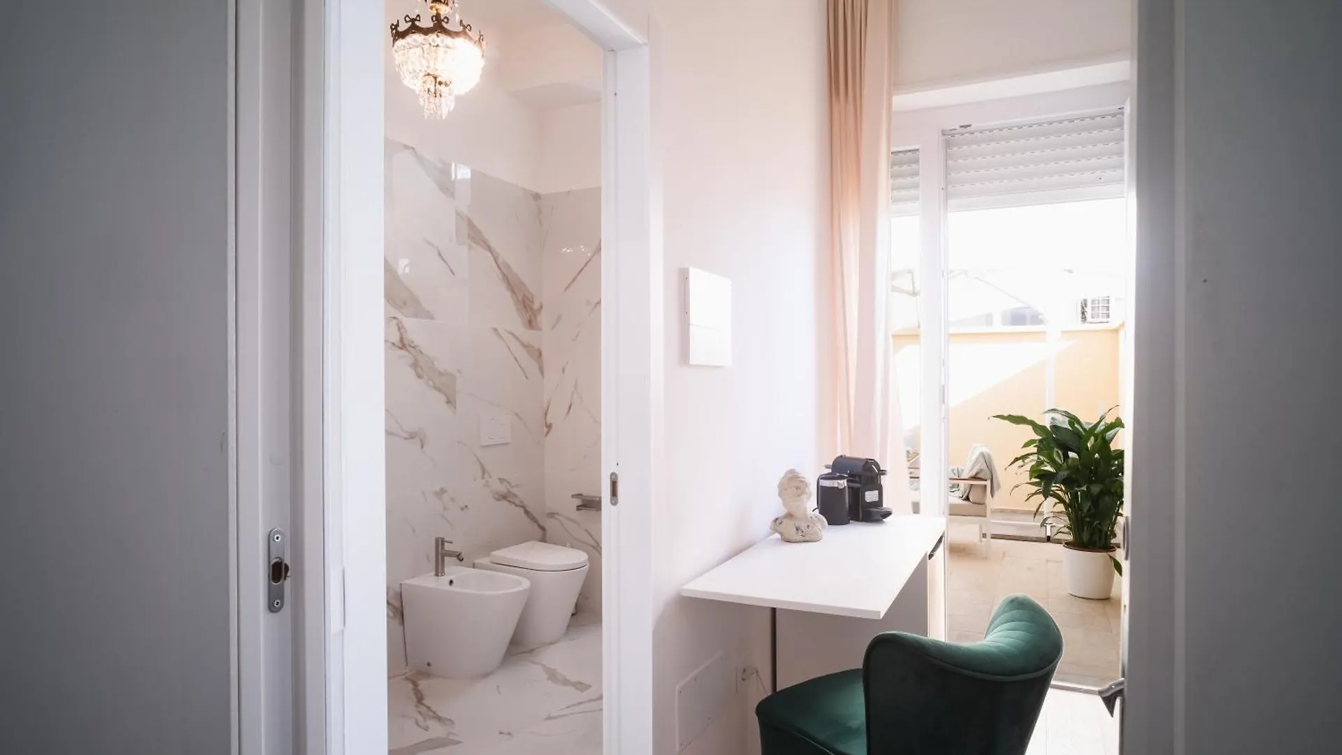 New Elegance Suites Guesthouse Oristano 0*,