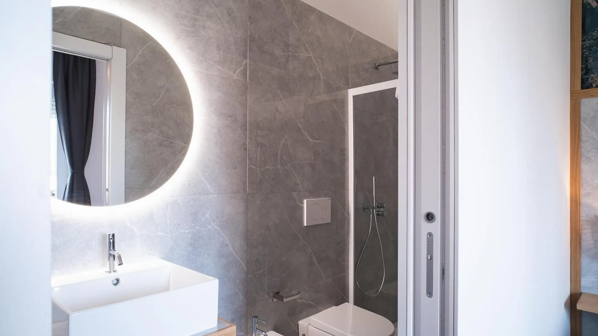Gasthof New Elegance Suites Guesthouse Oristano Italien