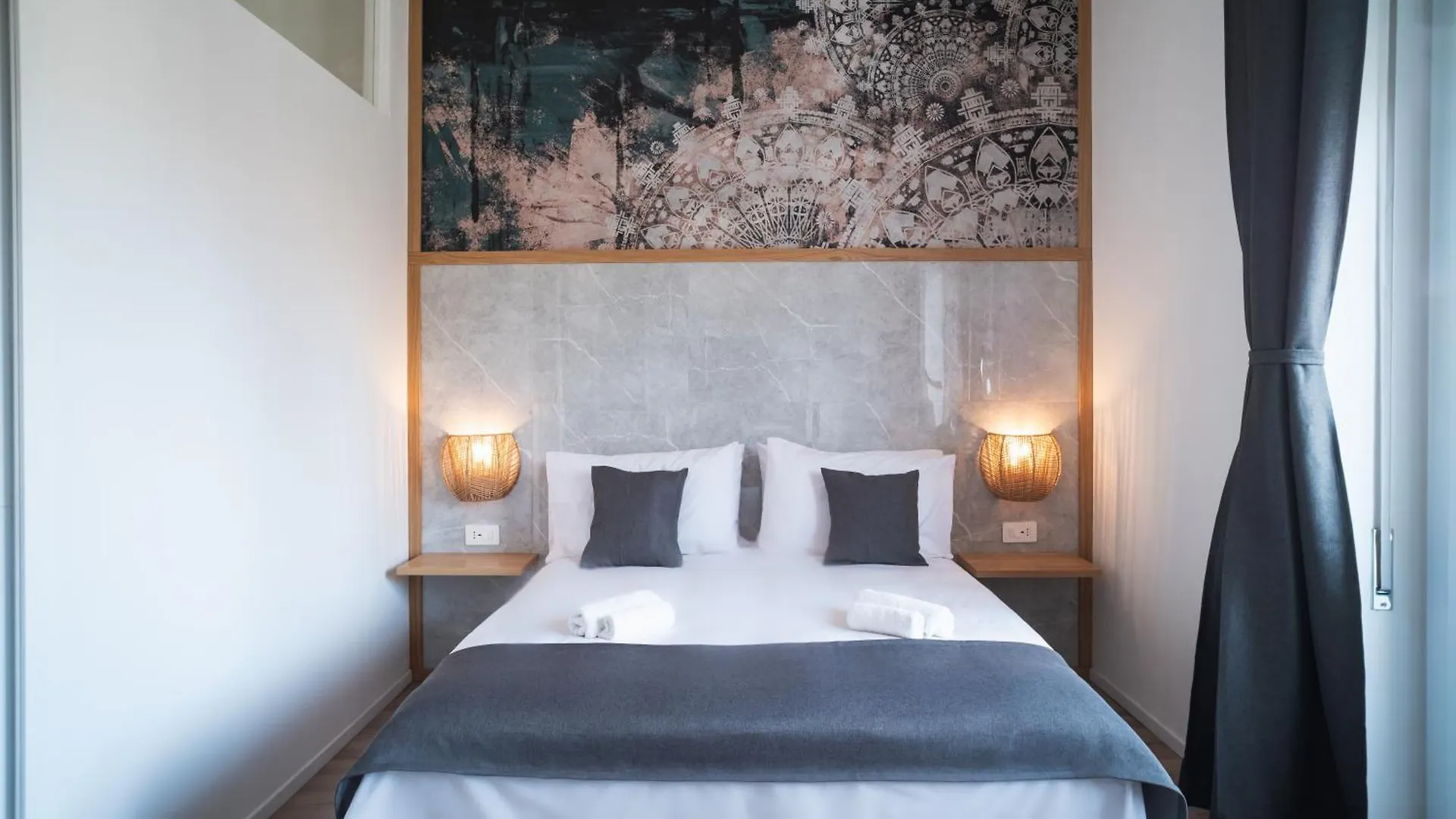 New Elegance Suites Guesthouse Oristano 0*,  Italien