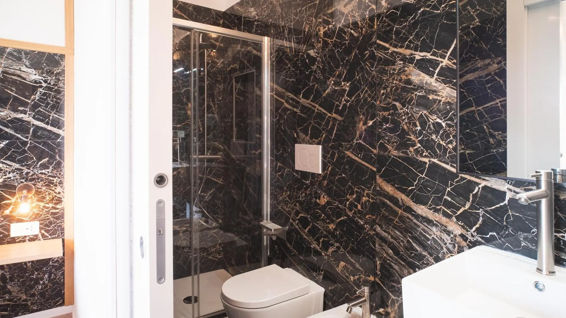 New Elegance Suites Guesthouse Oristano 0*,