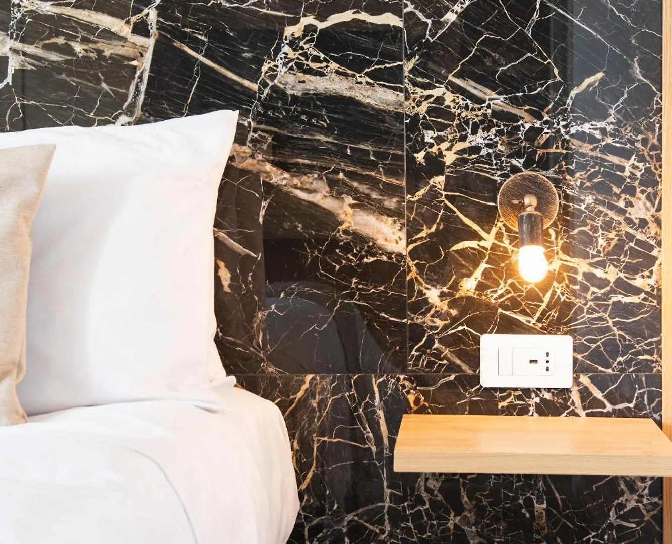 New Elegance Suites Guesthouse Oristano Italien